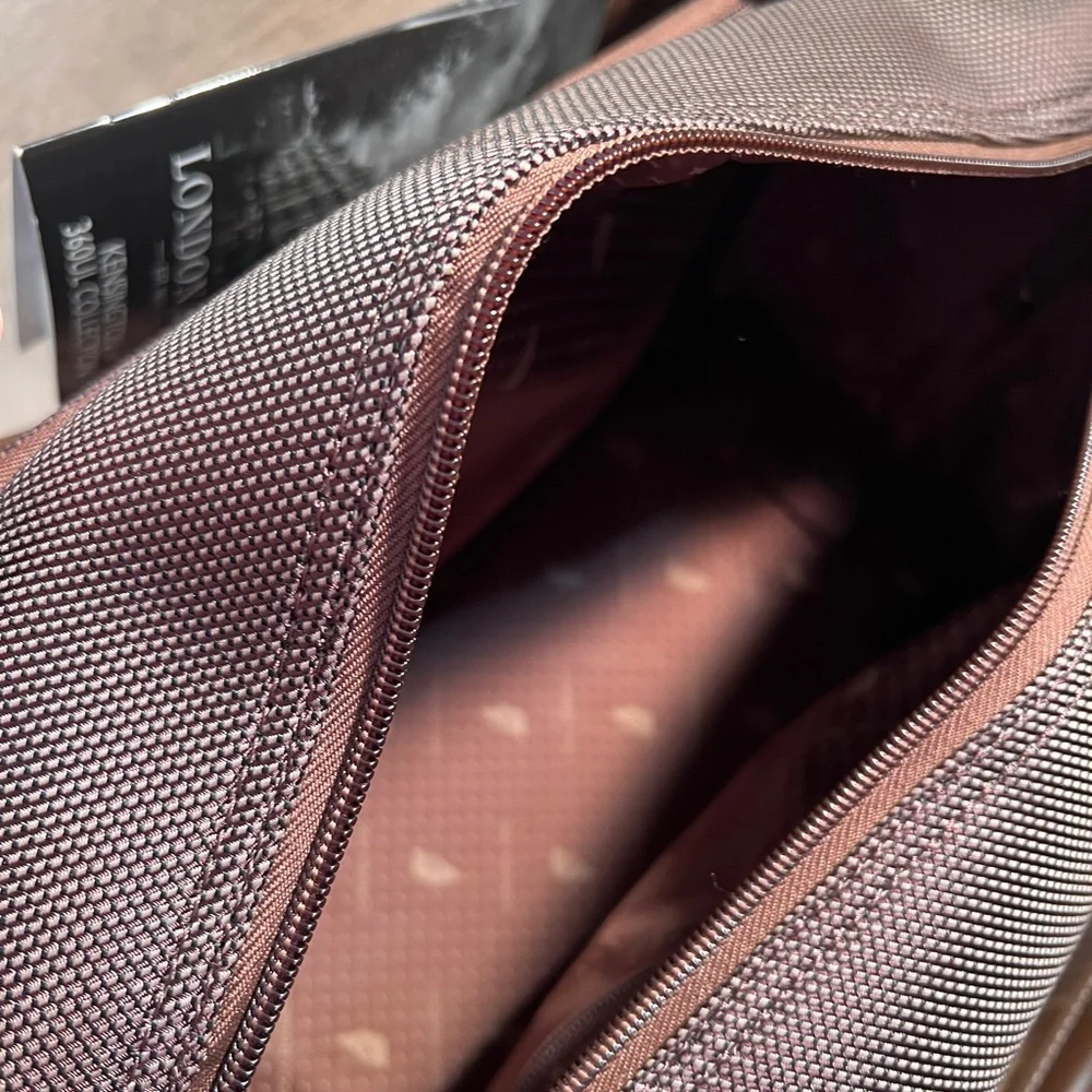 London Fog Kensington 360 17” Deluxe Cabin Bag NWT Brown Carry On Weekender Tote - Picture 15 of 16